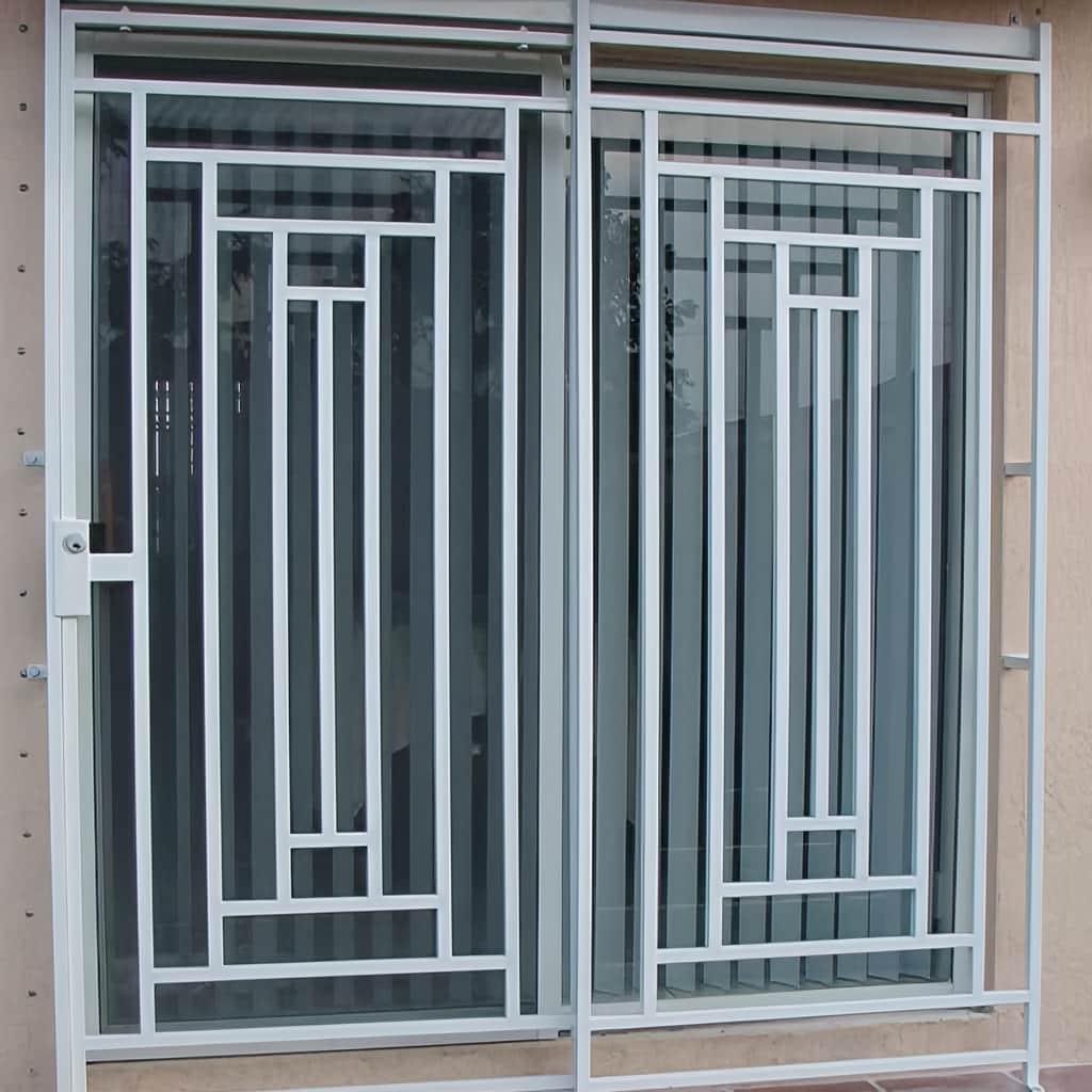 حفاظ پنجره کلاسیک مهرآهن در اهواز