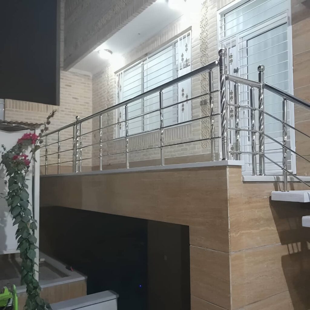 قیمت نرده استیل لوکس بالکن با طراحی هماهنگ نما در اهواز