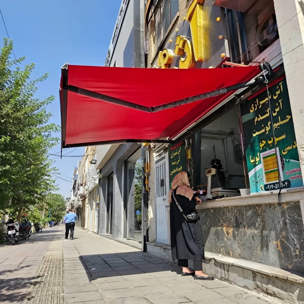 سایبان برقی در اهواز با زیرسازی مقاوم و نصب اصولی