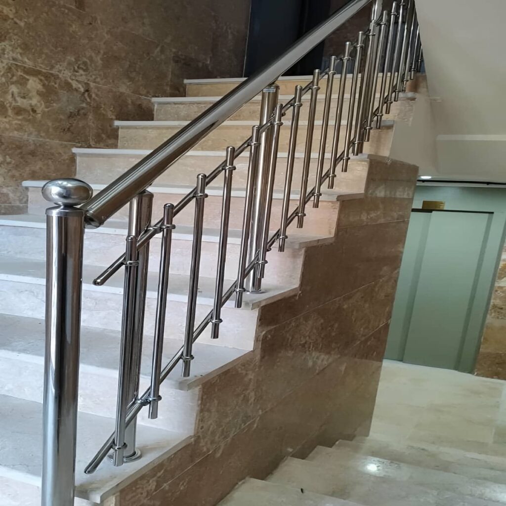نرده استیل با گرید سه صفر چهار ضدزنگ در اهواز