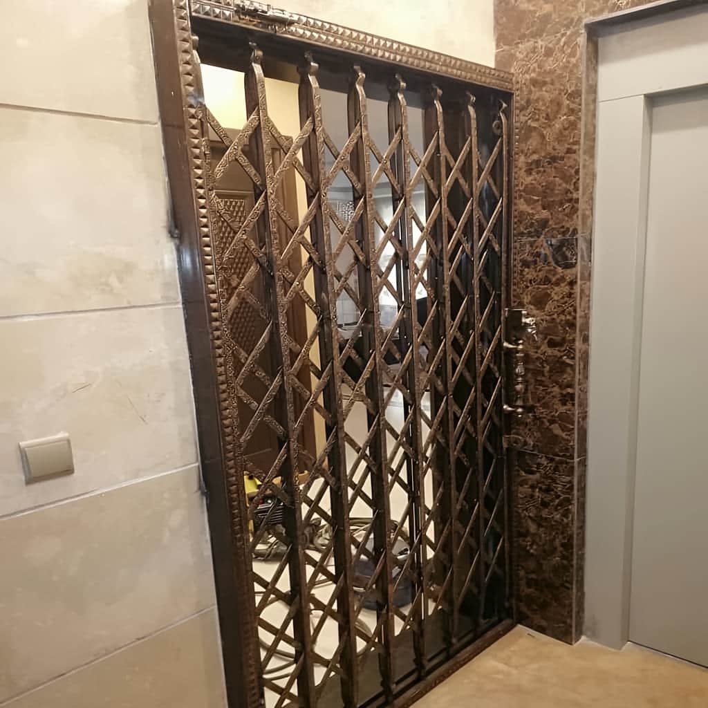 اجرای حفاظ آکاردئونی پنج گل دوبل با قفل مناسب در اهواز