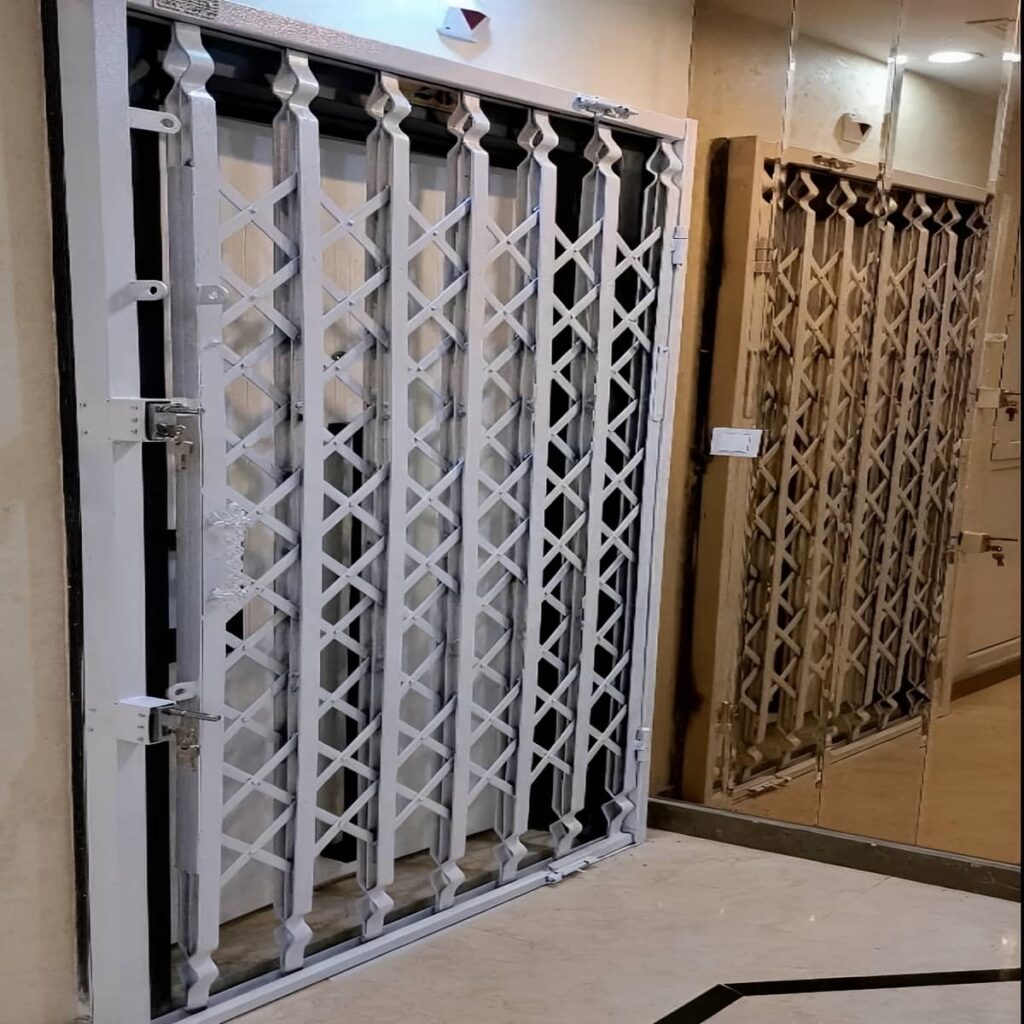 خرید درب آکاردئونی مدرن مشکی ورودی اداری با مشاوره در اهواز