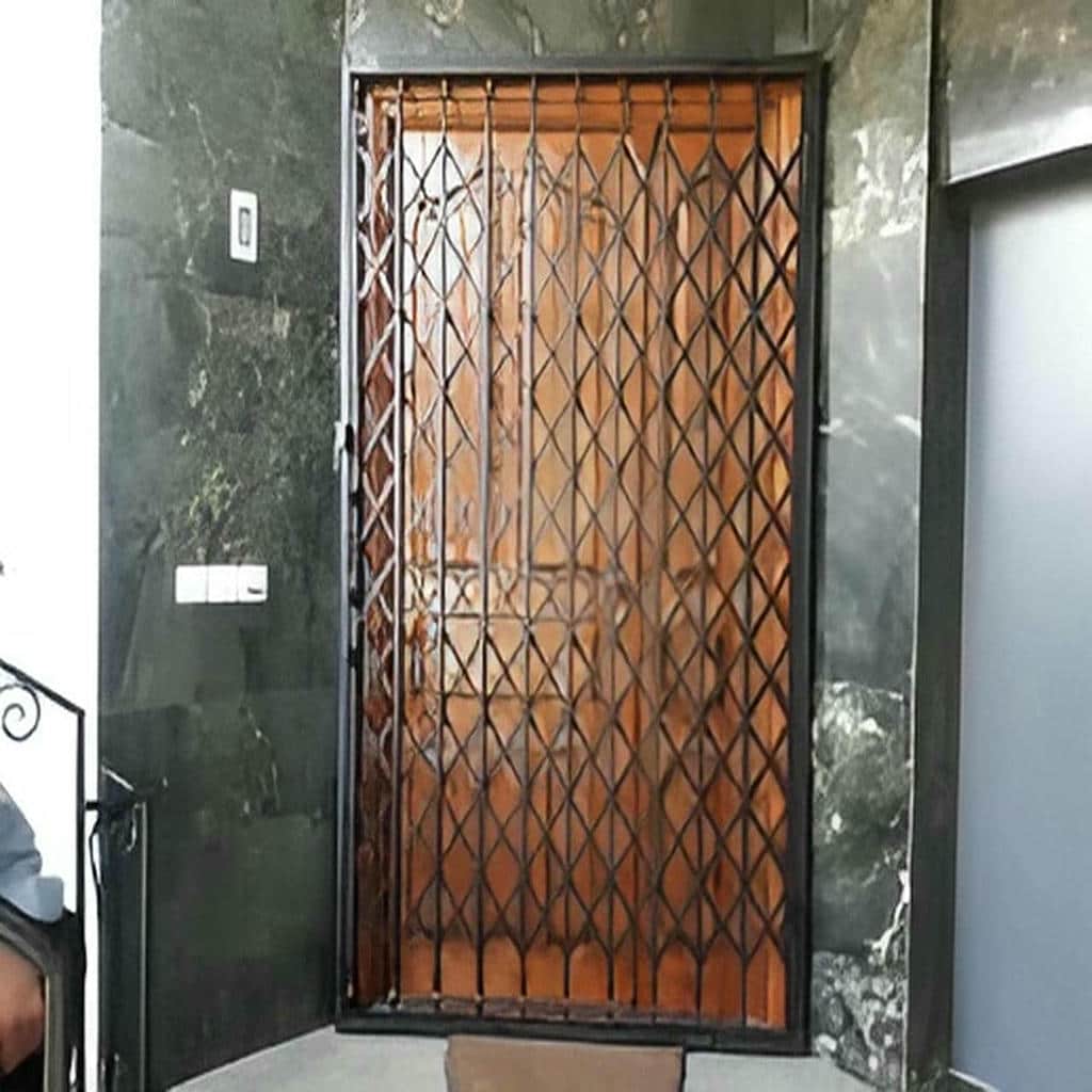 فروش درب آکاردئونی طلایی سلطنتی برای ورودی رسمی در اهواز فروش درب آکاردئونی طلایی سلطنتی برای ورودی رسمی در اهواز