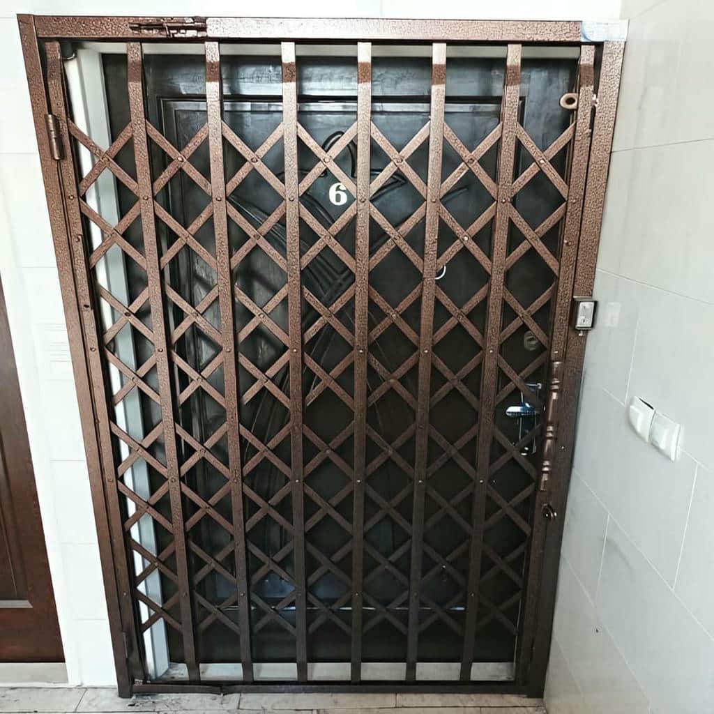 خرید درب ریلی آکاردئونی کم جا با مشاوره انتخاب در اهواز خرید درب ریلی آکاردئونی کم جا با مشاوره انتخاب در اهواز