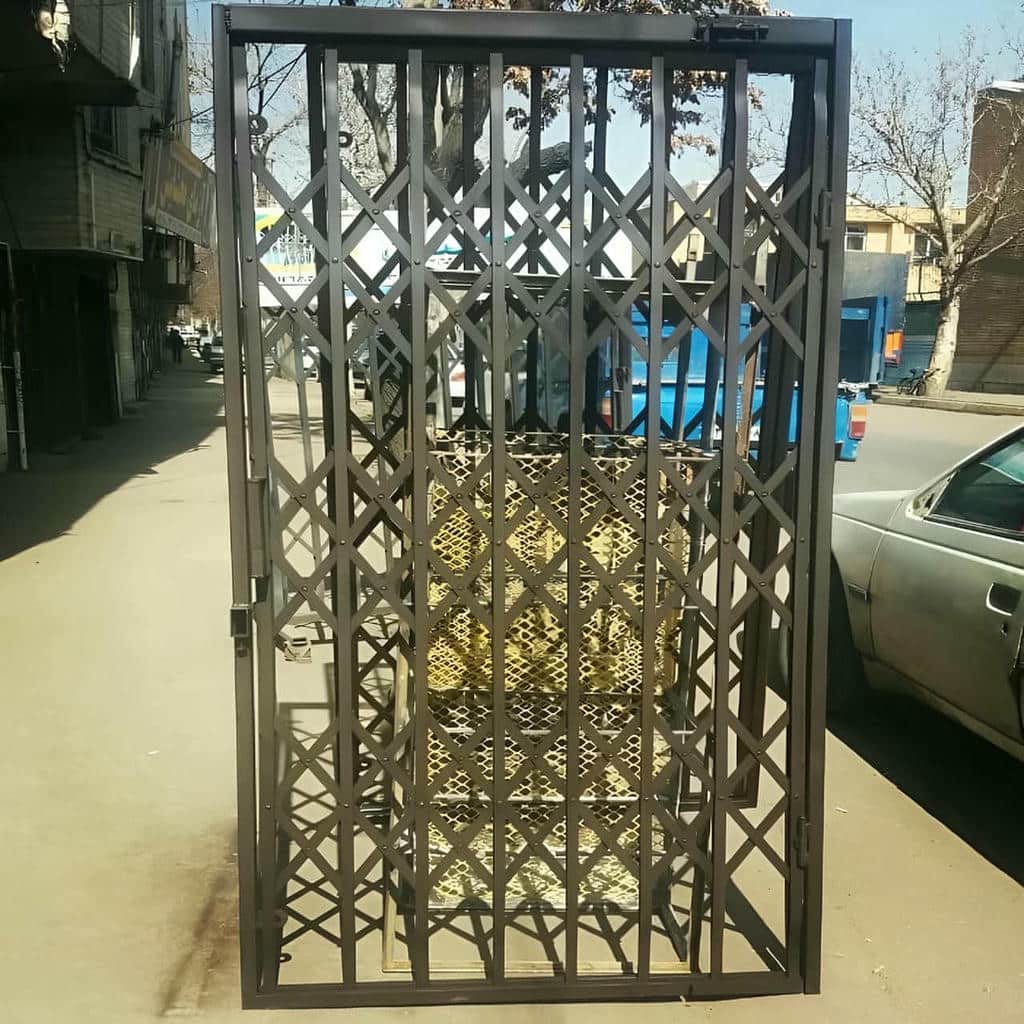 سفارش حفاظ درب ضد سرقت فلزی متناسب با ورودی در اهواز
