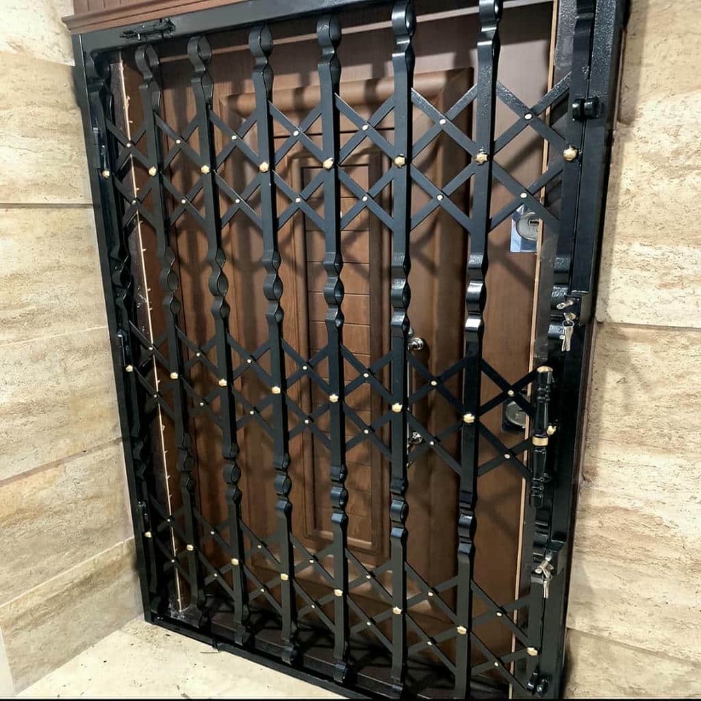 ساخت حفاظ درب ضد سرقت فلزی با چهارچوب مقاوم در اهواز ساخت حفاظ درب ضد سرقت فلزی با چهارچوب مقاوم در اهواز
