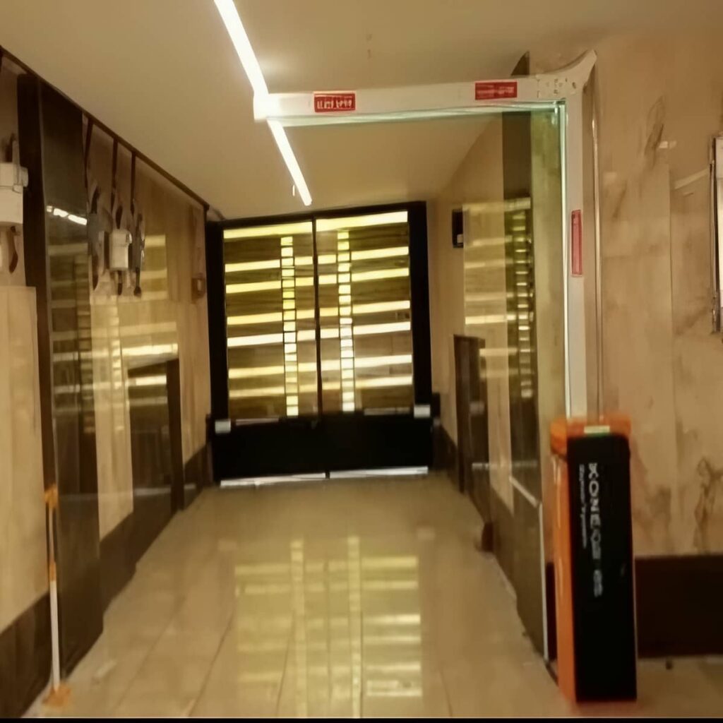 تعمیر راهبند تلسکوپی و بررسی مکانیزم بوم در اهواز