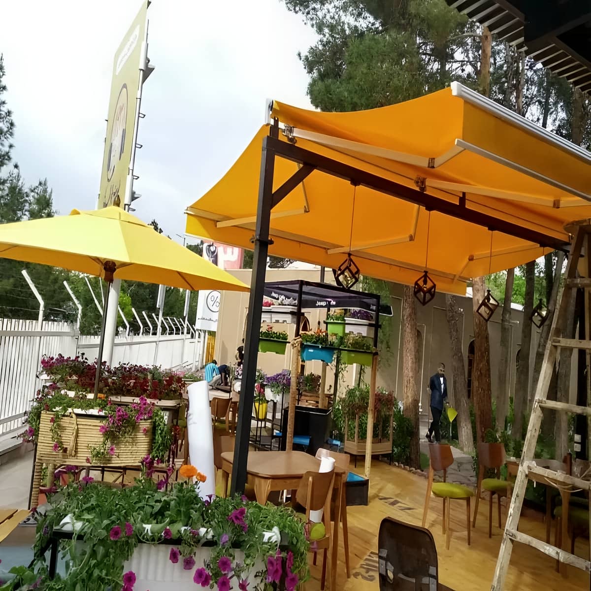 نصاب سایه بان برقی در اهواز