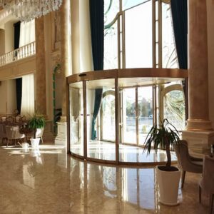 11 مدل درب اتوماتیک شیشه ای تلسکوپی عرض کم در اهواز