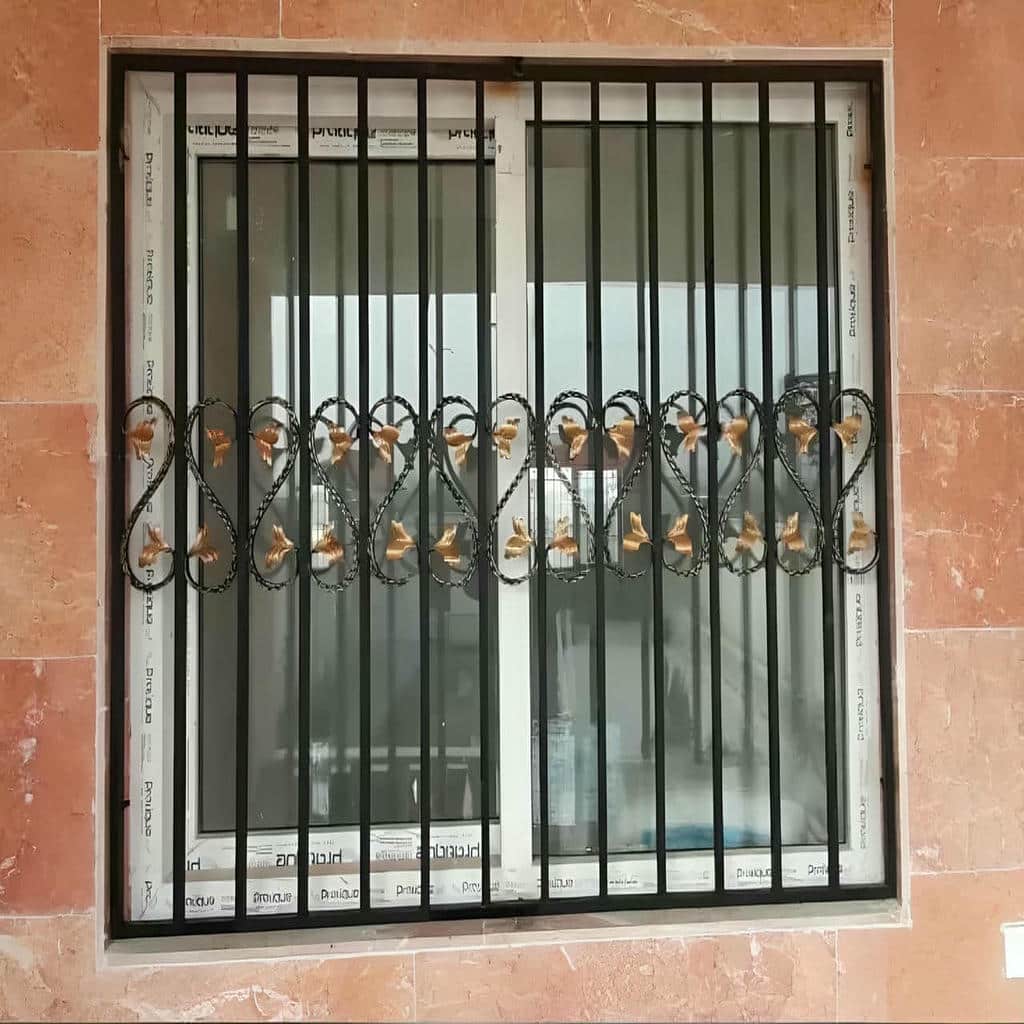 خدمات اندازه‌گیری حفاظ پنجره شبکه هندسی پیش از سفارش در اهواز