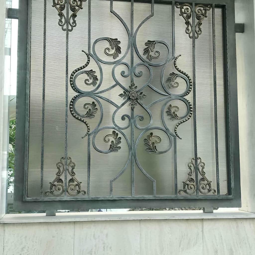 ساخت حفاظ پنجره رنگی کوره ای با پروفیل مناسب در اهواز ساخت حفاظ پنجره رنگی کوره ای با پروفیل مناسب در اهواز