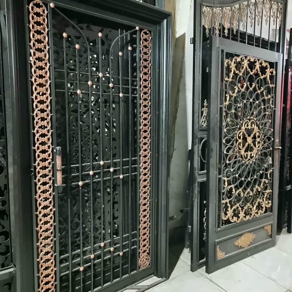 درب فلزی ویلایی نفررو در اهواز با حریم دید مناسب