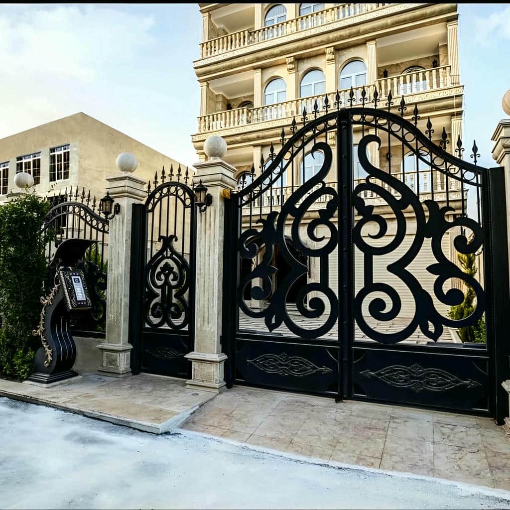 نصب درب پارکینگ CNC پنل فلزی با کنترل تراز پنل در اهواز نصب درب پارکینگ CNC پنل فلزی با کنترل تراز پنل در اهواز