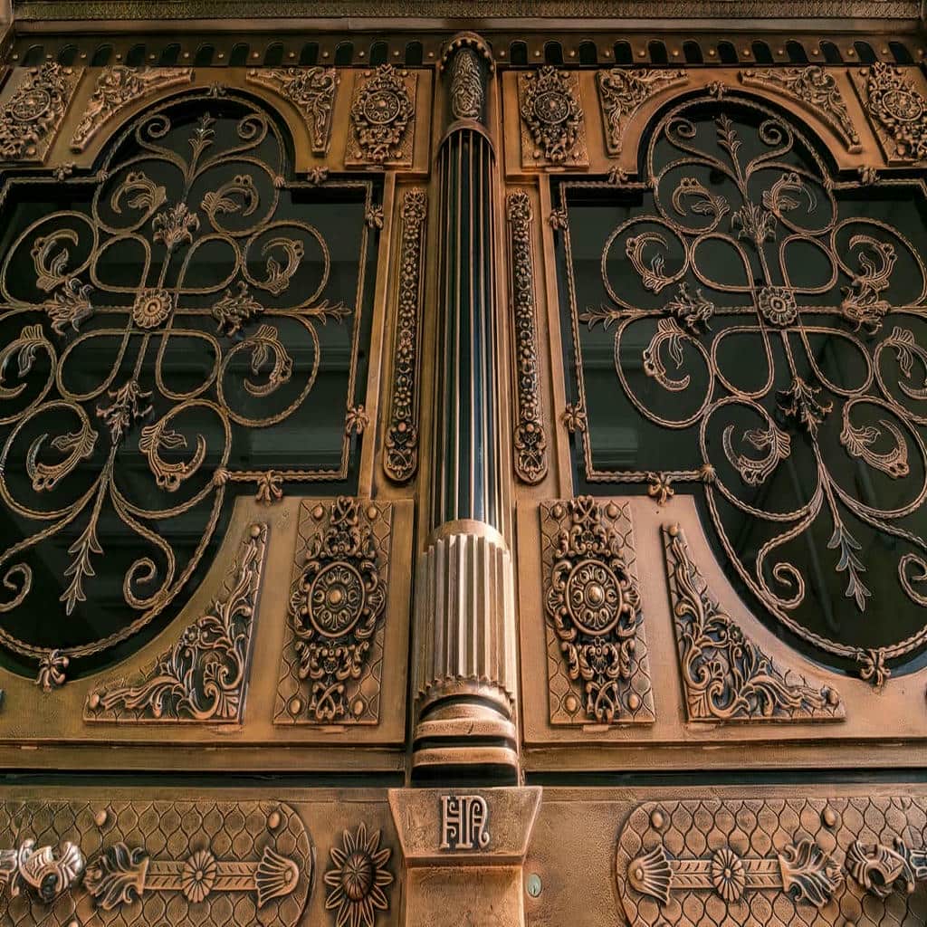 10 مدل درب حیاط نمای آجری در اهواز