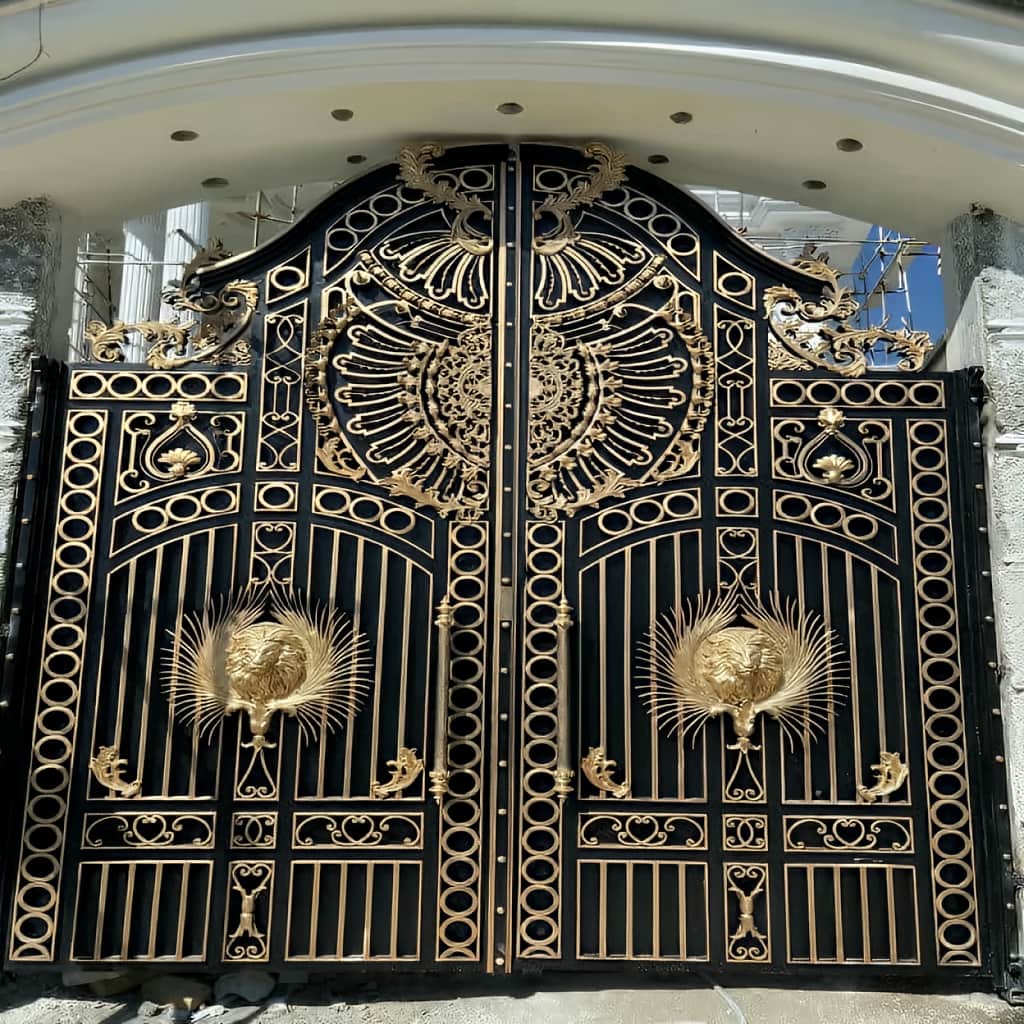 نصب درب باغ آهنی قوسی تمام‌صفحه در اهواز