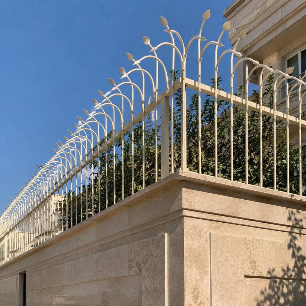 قیمت نرده حفاظ دیوار ساده بر اساس مشخصات سفارش در اهواز