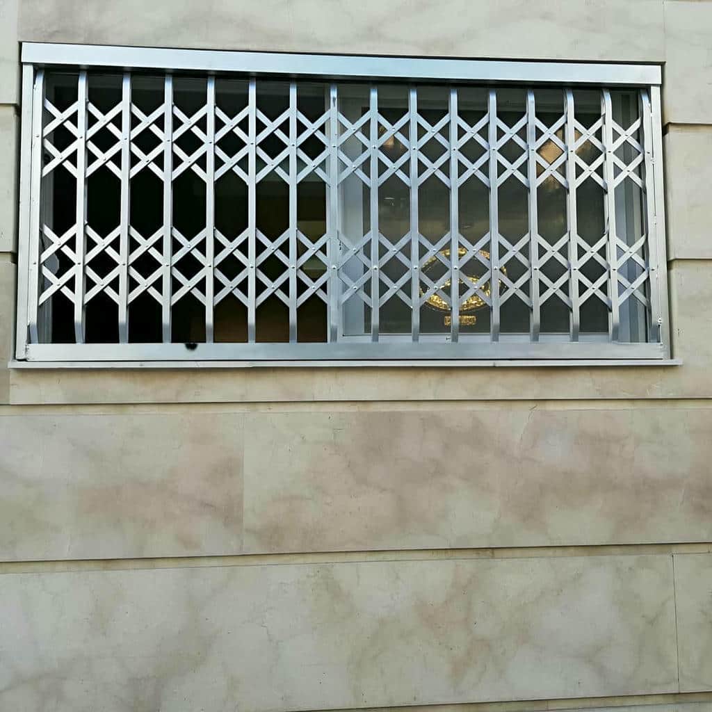 حفاظ پنجره ریلی بازشو چندبخشی با حرکت روان در اهواز حفاظ پنجره ریلی بازشو چندبخشی با حرکت روان در اهواز
