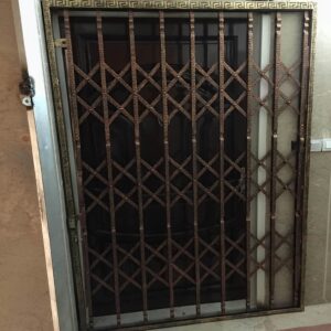 11 طرح درب آکاردئونی سه گل تسمه در اهواز