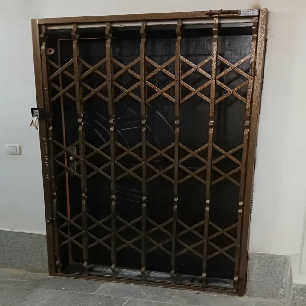 درب آکاردئونی اهواز رنگ تیره