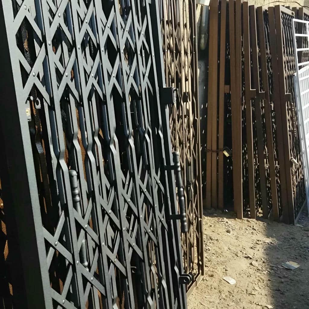 حفاظ آکاردئونی فلزی اهواز برای ورودی ساختمان