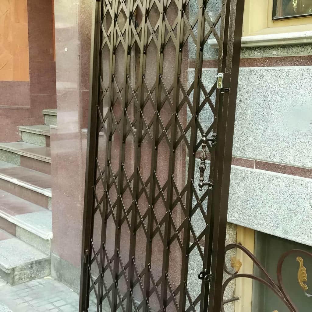 حفاظ ورودی اهواز رنگ مشکی مات