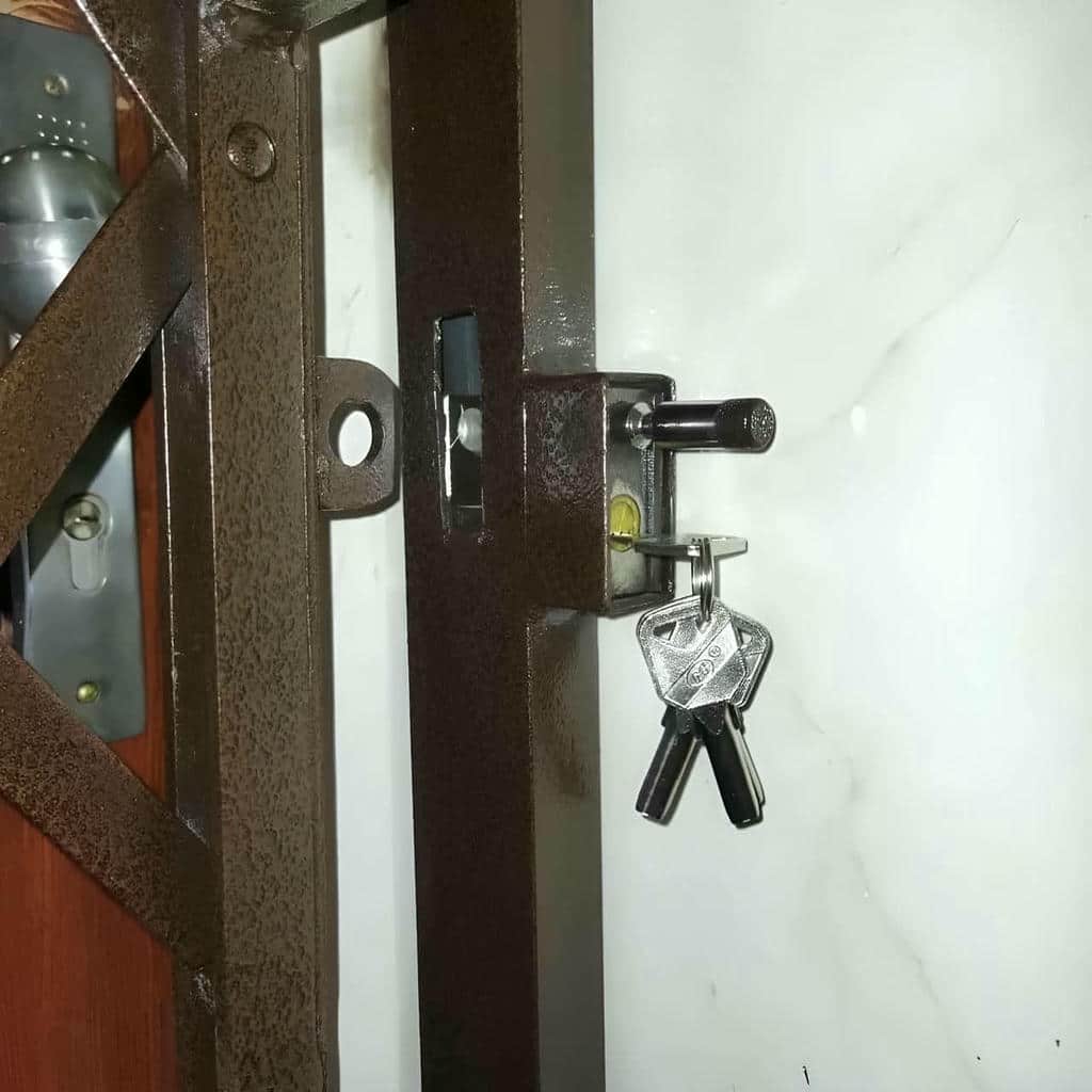 مرکز ارائه درب آکاردئونی آپارتمان در اهواز