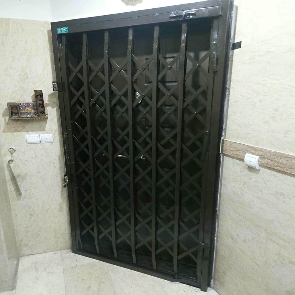 محافظ درب ساختمان مدل جمع شونده