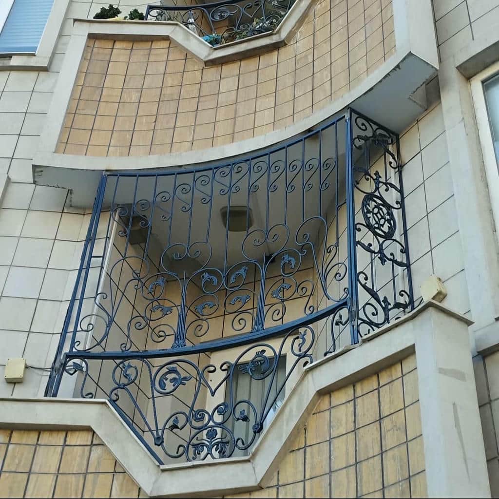 حفاظ پنجره فرفورژه اهواز نمای ساختمان