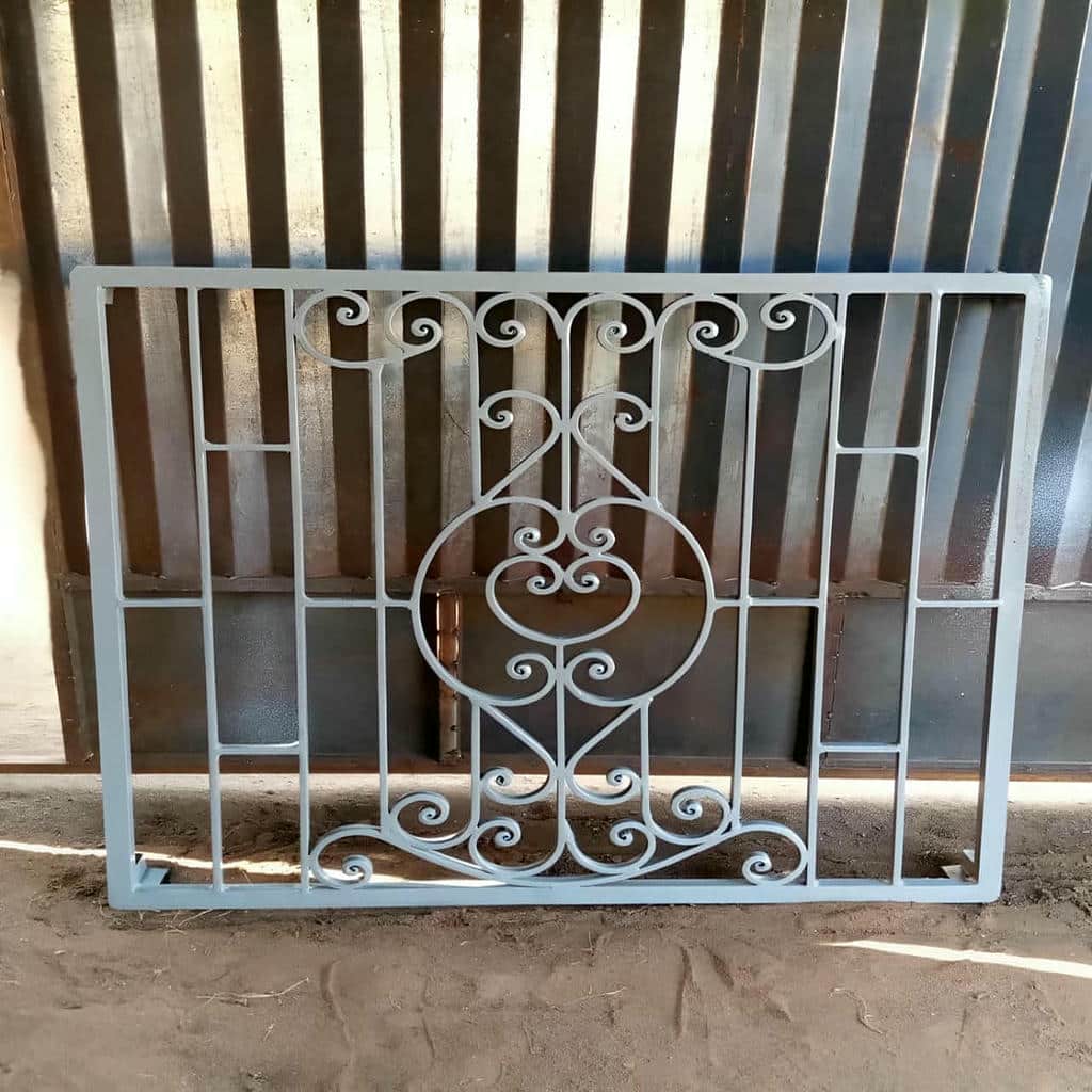 محافظ پنجره فرفورژه اهواز با پوشش مقاوم