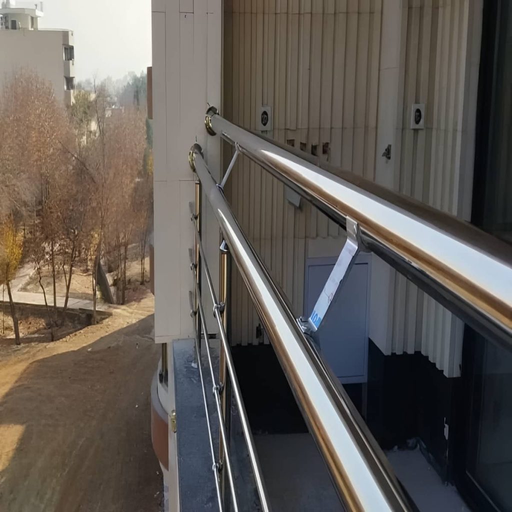 نرده تراس اهواز با پوشش مقاوم سطحی