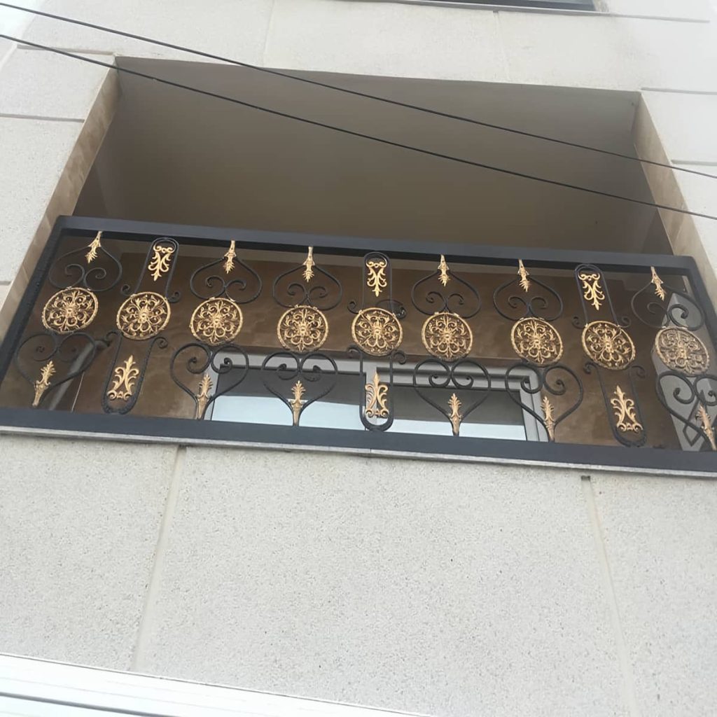 هندریل فلزی داخلی با فرم مدرن